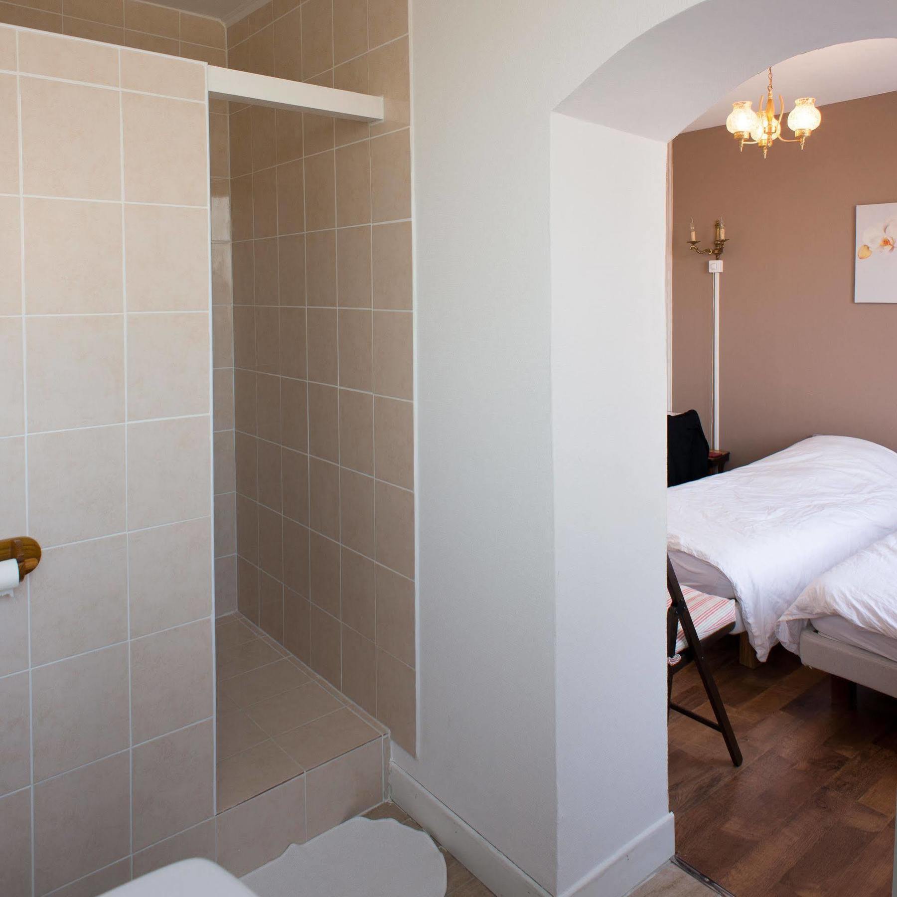 Entre Nous Hotel Rozoy-sur-Serre Екстериор снимка